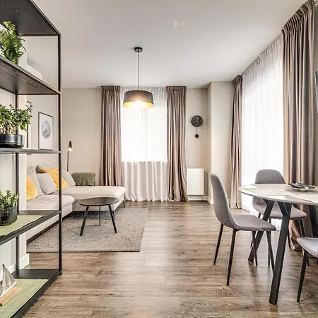 Rentplanet - Slonimskiego Apartmán Vratislav