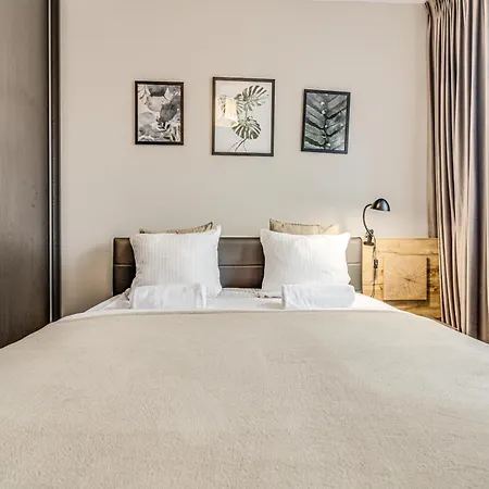 Rentplanet - Slonimskiego Appartement