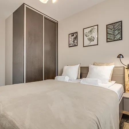 Rentplanet - Slonimskiego Appartement