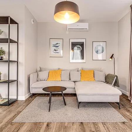 Rentplanet - Slonimskiego Appartement