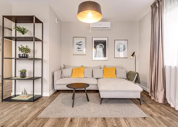 Rentplanet - Slonimskiego Apartment